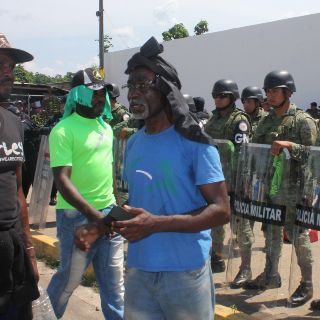 Africanos retoman protestas ante el INM