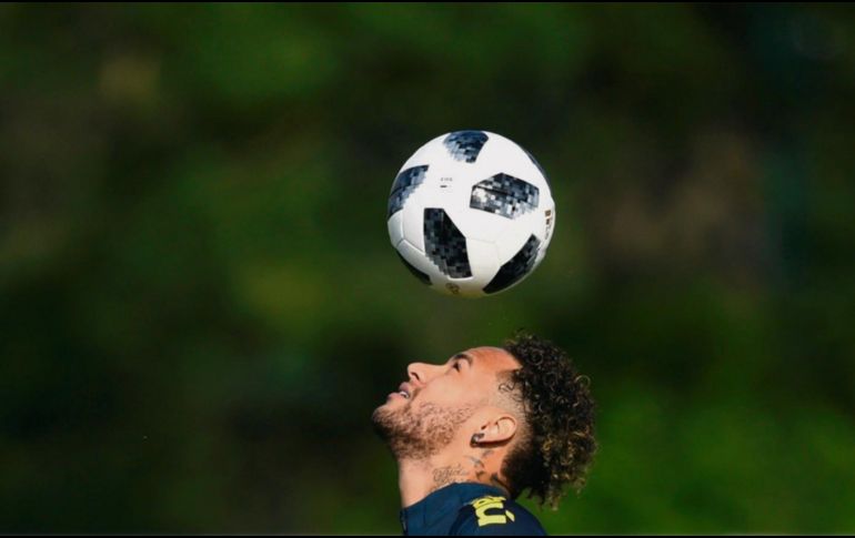Luego de varios fracasos para llevar a Neymar fuera de Francia, parece que el brasileño tendrá que seguir con el campeón galo. EFE