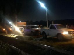 En el lugar se concentra una fuerza de tarea compuesta por elementos de Seguridad Física de Pemex, Ejército Mexicano, Bomberos, Policía Estatal y Municipal. TWITTER / @PC_Estatal