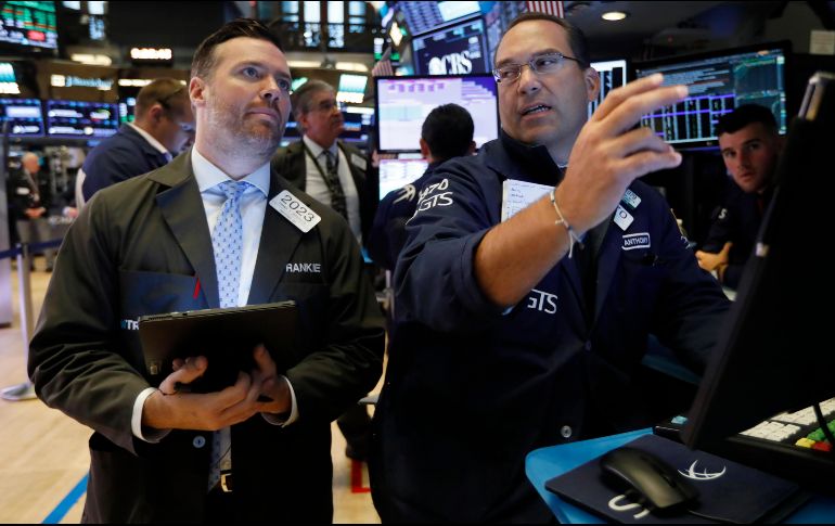 El índice industrial Dow Jones inicia operaciones con un avance de 118.49 puntos (0.46 por ciento) al situarse en 26 mil 017.32 unidades. AP / ARCHIVO