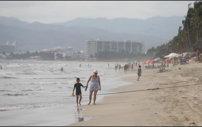 El secretario de Turismo, Germán Ralis destacó que Puerto Vallarta es el máximo destino de sol y playa que hay en Jalisco. EL INFORMADOR / ARCHIVO
