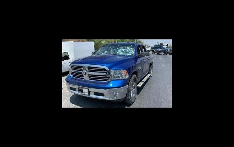 Varios sujetos atacaron a los oficiales con armas de alto poder desde una camioneta RAM con placas de Texas. ESPECIAL