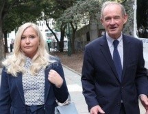 El abogado David Boies acompañó a su clienta Virginia Roberts Giuffre al tribunal de distrito de Nueva York donde hablaron algunas de las supuestas víctimas de Jeffrey Epstein. REUTERS