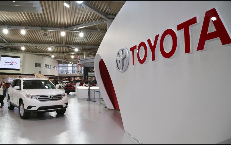 Toyota y Suzuki ya son socios tecnológicos desde 2017, y desde el año pasado lo son a nivel comercial en India, donde el segundo tiene una fuerte presencia. AP/ ARCHIVO