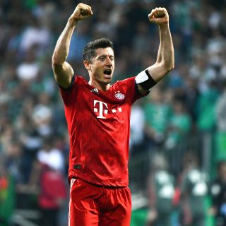 Robert Lewandowski renueva contrato con Bayern Munich