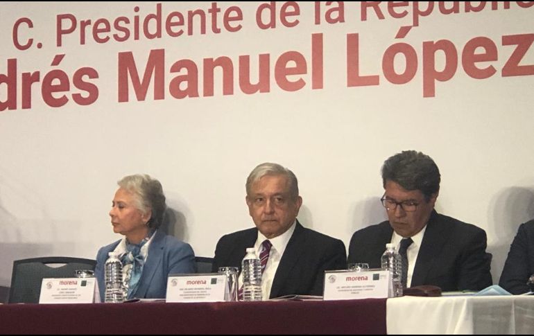 López Obrador acudió hoy al encuentro con legisladores de su partido. TWITTER@JAlejandroPenaV