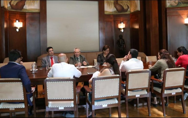 Se les explicó a los padres que el desabasto de medicamentos para combatir el cáncer se debió a una confusión entre diferentes sectores. TWITTER / @SSalud_mx