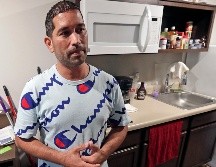 José Santiago ahora permanece en un refugio temporal en Orlando, a la espera del azote del huracán. AP/J. Raoux
