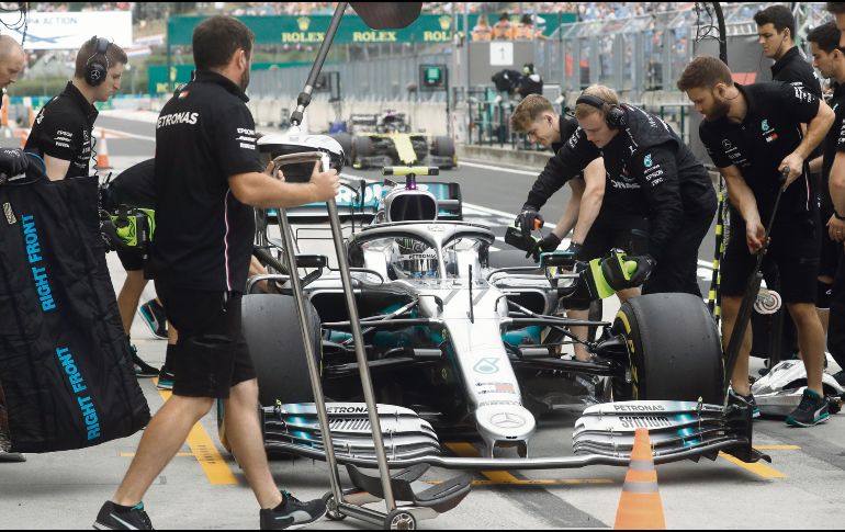 El británico Lewis Hamilton, del equipo Mercedes, lidera el campeonato de pilotos. AP