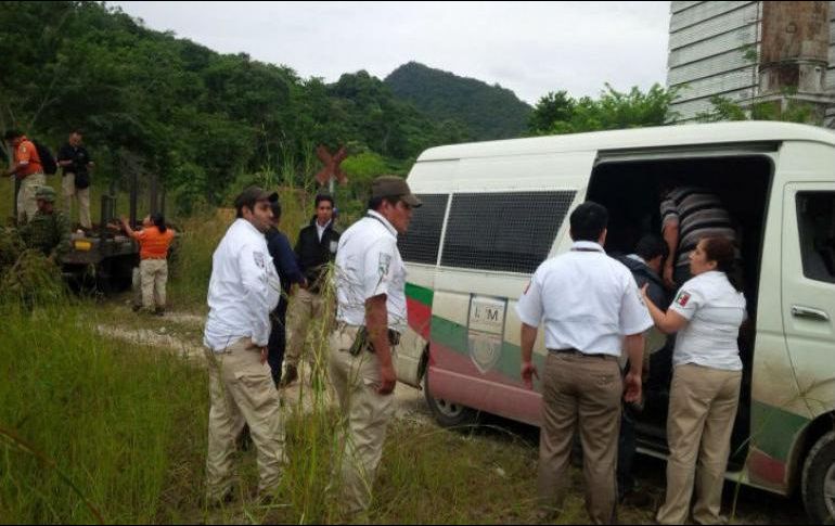 Ervin “N”, ofreció cinco mil 500 pesos a los agentes del Migración, para que le permitieran destruir el chip de su teléfono celular, que en ese momento era inventariado. EFE/ ARCHIVO