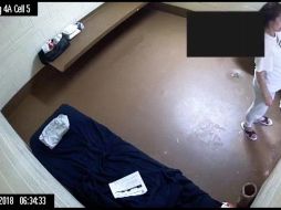 La cámara de seguridad de la celda de Sánchez grabó todo el de parto de la ya exreclusa. (Imagen de un video provisto por el estudio de abogados Killmer, Lane & Newman).