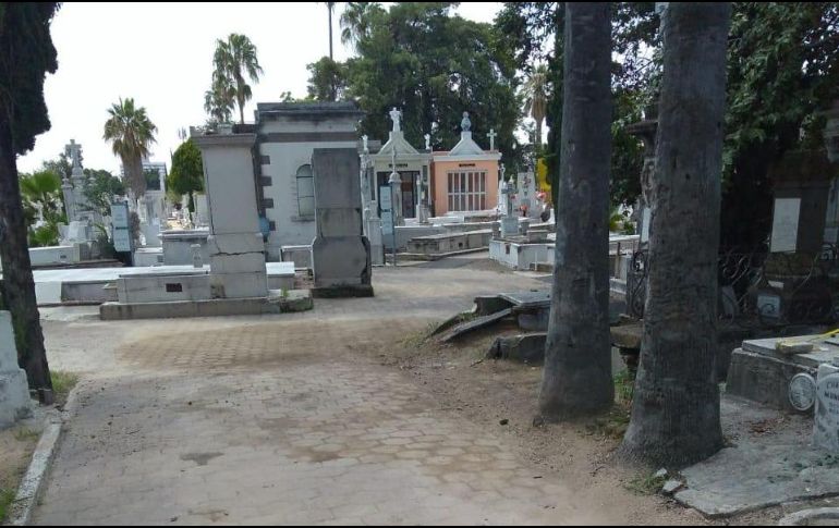 El Ayuntamiento aclaró que el cementerio cuenta con personal operativo que trabaja en dos turnos. ESPECIAL