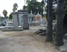 El Ayuntamiento aclaró que el cementerio cuenta con personal operativo que trabaja en dos turnos. ESPECIAL