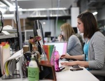 Reportan que las cuentas falsas facilitarán a los investigadores a la búsqueda de posible evidencia de fraude o de problemas de seguridad con los inmigrantes. EL INFORMADOR / ARCHIVO