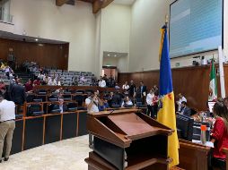 También se aprobó una modificación a la Ley estatal de Salud para establecer que será obligatorio para edificios públicos o privados tengan un desfibrilador. TWITTER / @LegislativoJal