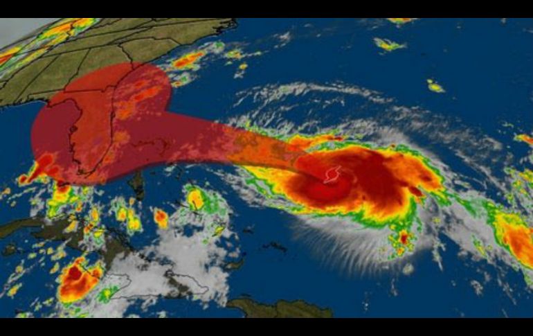 El fuerte huracán se desplaza por Florida, Estados Unidos. TWITTER / @SismoMundial