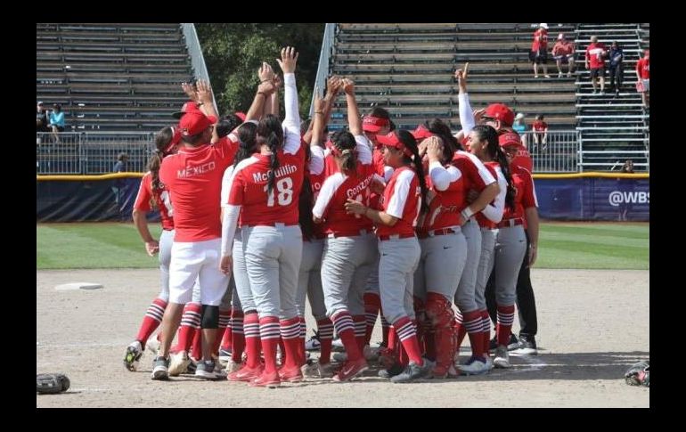Ambas escuadras llegaron a este duelo con una marca de tres triunfos y cero derrotas, por lo que la tensión siempre estuvo presente en el diamante. ESPECIAL/olympicsoftball.wbsc.org