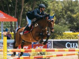 Luzardo realiza su recorrido a lomos de “Stan” durante la Libre a 1.35 metros. EL INFORMADOR / G. Gallo