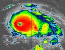 “Dorian” se sitúa a unos 55 km al este de Ábaco y unas 360 km al este de West Palm Beach, en Florida. TWITTER / @NHC_Atlantic