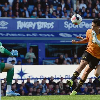 Jiménez anota, pero Wolves cae  
