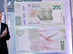 El gobernador del banco de México, Alejandro Díaz de León, durante la presentación del billete en Ciudad de México. NTX/A. Guzmán