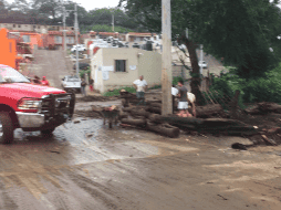 Nuevamente se desborda río en San Gabriel; reportan afectaciones menores