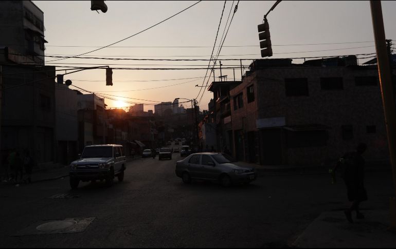 La CFE y el Centro Nacional de Control de Energía trabajaron juntos para restablecer la energía eléctrica. EFE/Archivo