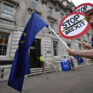Parlamento británico afronta día clave para el Brexit 