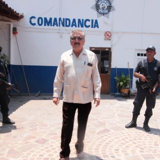 Nos dejaron solos ante amenazas del narco: alcalde de Tepalcatepec