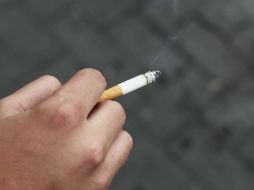 Las colillas provienen de la boca de 13 millones de fumadores y si se reciclan, se degradan en tres o cuatro meses y no en 10 años. EL INFORMADOR / ARCHIVO