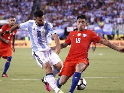 Aunque los de Coapa buscan juventud para cualquier contingencia con los defensores de base, la experiencia y renombre de Jara (#18), serían de utilidad para los azulcrema. IMAGO7