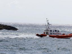 Dos botes, dos hidroplanos, drones y personal de búsqueda participan en las tareas para localizar a los tres hombres desaparecidos. AP/ARCHIVO