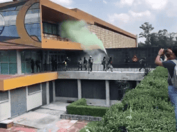 Algunos realizan pintas y otros traen tubos y tablas. ESPECIAL