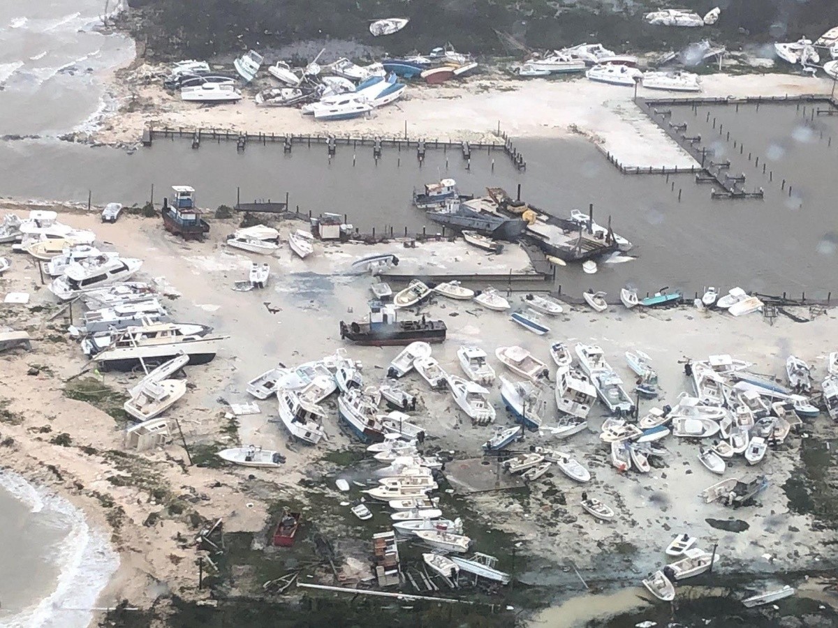  Imágenes aéreas muestran devastación en Bahamas por 