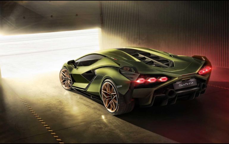 Lamborghini revela detalles de su primer híbrido; será el deportivo más potente