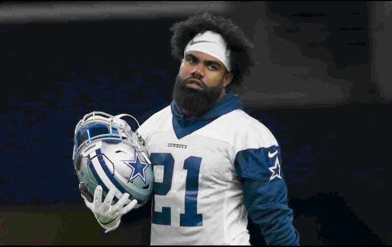 La participación de Ezekiel Elliott para el inicio de temporada no está definida. AP