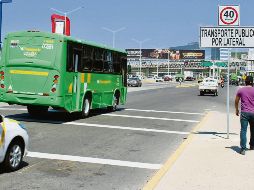 También instalaron señalización vertical y horizontal en el punto. En la imagen, el cruce de Periférico Sur y avenida Colón. ESPECIAL