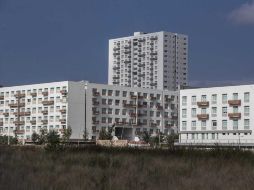 Ayer, Alfaroz anunció el decreto mediante el cual se declara Zona de Recuperación Ambiental a la zona de El Bajío, además avaló la venta de la Villa Panamericana ya que se trataba de un edificio que ya estaba construido. EL INFORMADOR / ARCHIVO