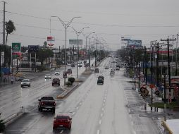 Vista general este miércoles de lluvia generalizada en la ciudad de Matamoros ocasionada por la tormenta tropical. EFE