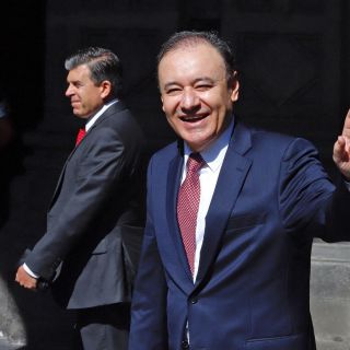 Policías de 50 municipios, vinculados con el crimen organizado: Durazo