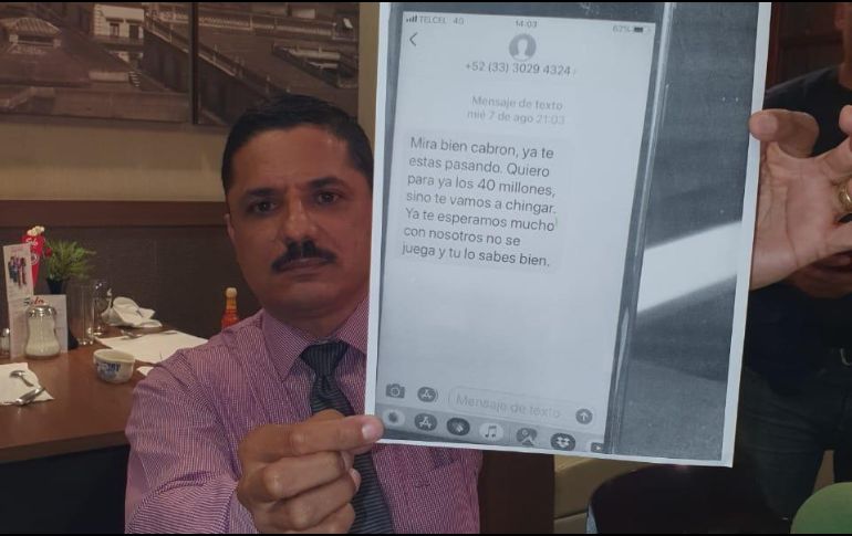 El abogado presentó como prueba un mensaje de texto que llegó al teléfono particular del empresario Francisco Cornejo. EL INFORMADOR / J. Velazco