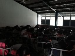 Debido a esto, los alumnos entran una hora después y salen dos horas antes del horario habitual. Cortesía / Secundaria Estatal Número 10 República Italiana