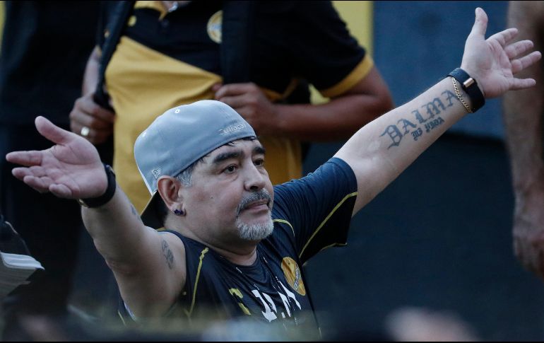 De concretarse, Gimnasia sería el tercer equipo que dirija Maradona en su país luego de Deportivo Mandiyú (1994) y Racing Club (1995). AP/ARCHIVO