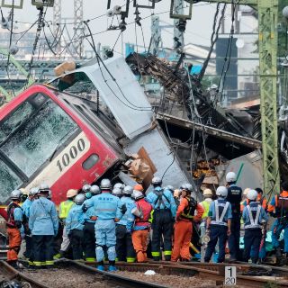 Accidente ferroviario deja 32 heridos en Yokohama, Japón
