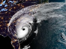El huracán “Dorian” impactó la isla de Bahamas con mucha fuerza y alcanzó la categoría 5 en poco tiempo. AFP / ARCHIVO