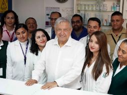 Como parte de su gira por San Luis Potosí, el Presidente Andrés Manuel López Obrador dialogó y convivió con personal del hospital rural de las Charcas. NTX/PRESIDENCIA
