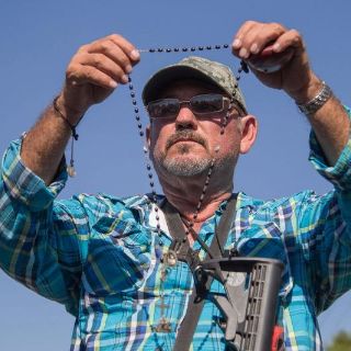 Seguiré armado hasta que el gobierno haga su trabajo: Hipólito Mora