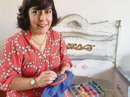 Dora Moro. Con su proyecto TejeDora, promueve la tradición del bordado. EL INFORMADOR / J. Pérez