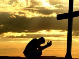 Ser discípulo de Cristo es tomar la decisión fuerte y valiente de renunciar al mal y a sus seducciones y elegir el bien, dispuestos a pagar en persona todo lo que esto conlleva. ESPECIA