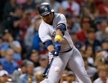 Encarnación empujó tres de las cinco carreras de los Yankees ayer ante Boston. AP/M. Dwyer
